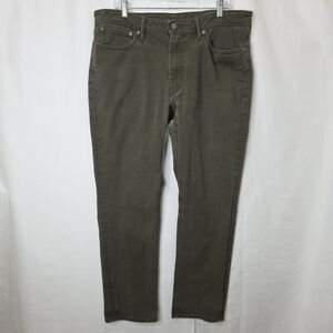 Levi's Slim Fit Jeans in Dark Olive